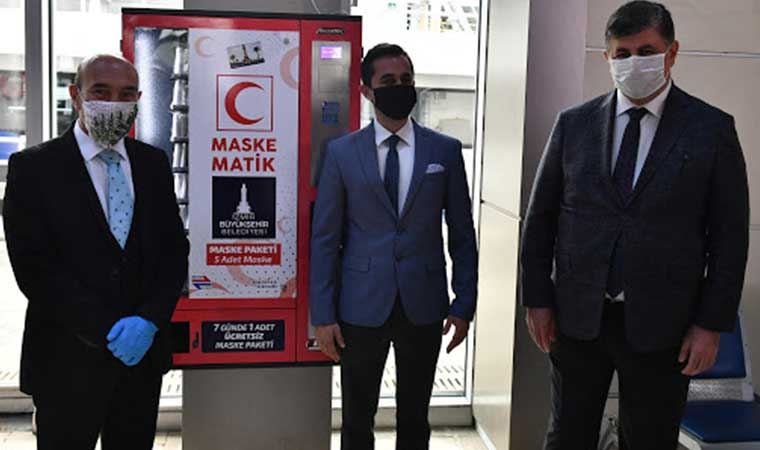 Maskematikler şimdi de Karşıyaka’da