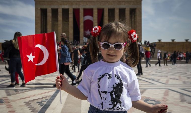 Bakan Selçuk'tan 23 Nisan kutlamaları açıklaması