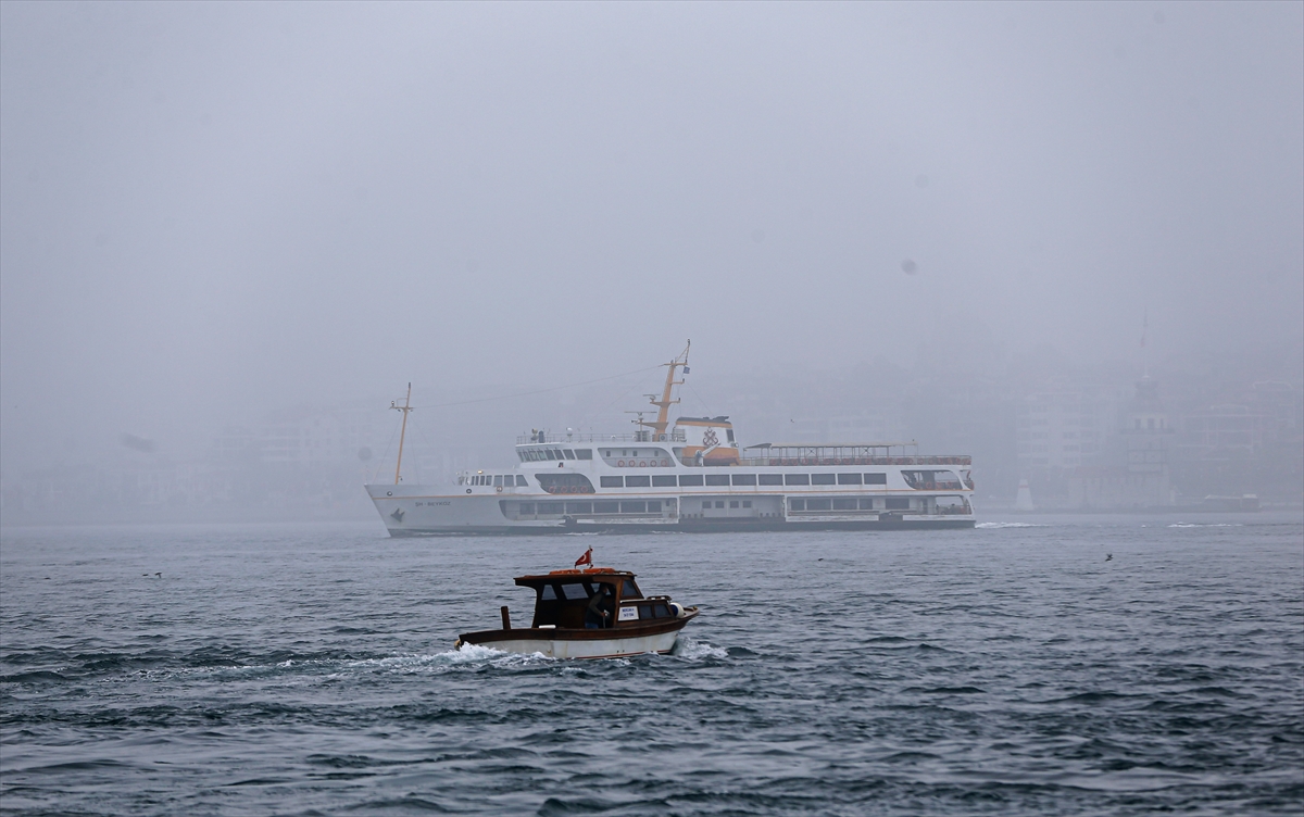 İstanbul yeni güne sisle uyandı