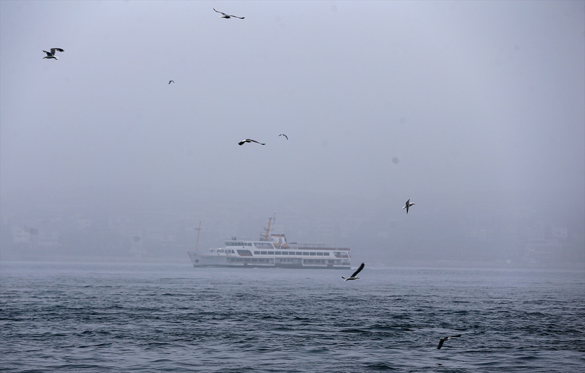 İstanbul yeni güne sisle uyandı