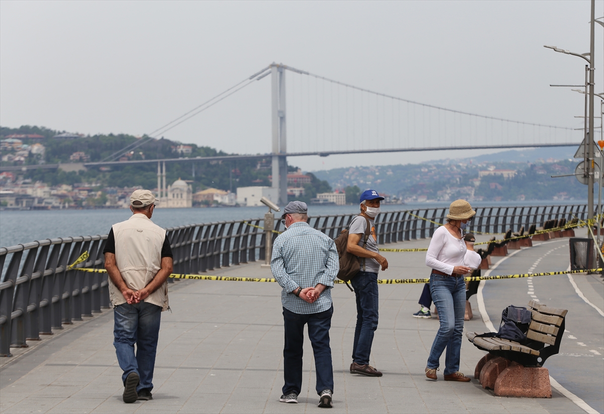 65 yaş üzeri sıcağın etkisiyle dışarı çıkmadı