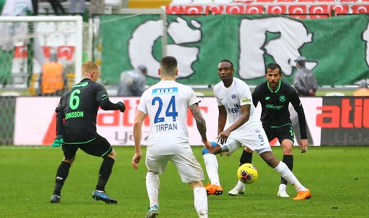 Rizespor Başkanı: Sosyal mesafeni koru demek gülünç