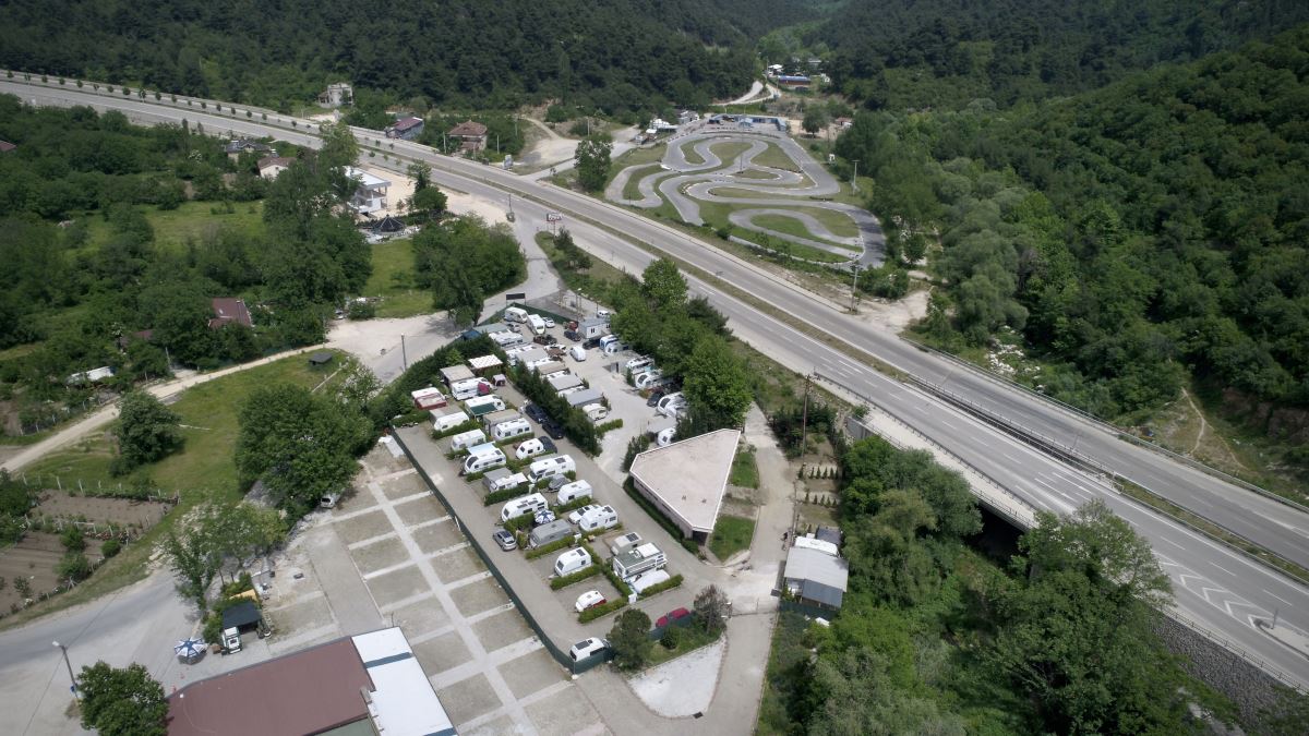 İki bin yıllık köyde karavanda koronavirüs izolasyonu