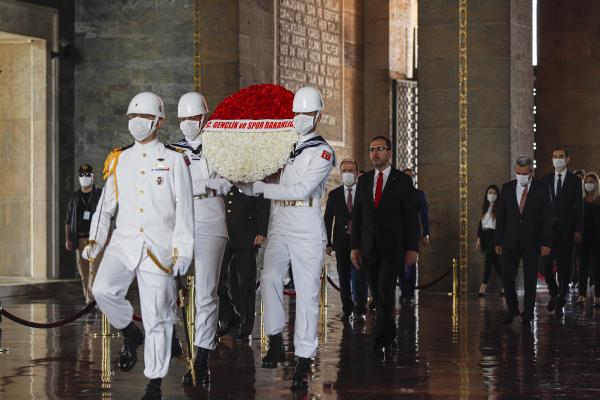 Anıtkabir'de 19 Mayıs töreni