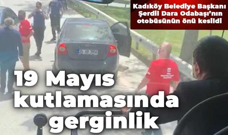 Kadıköy Belediyesi otobüsünün önü kesildi: 'Hiçbir şekilde durmam'