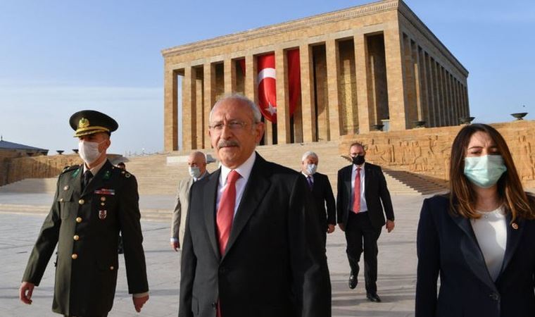 Kılıçdaroğlu'ndan Anıtkabir ziyareti