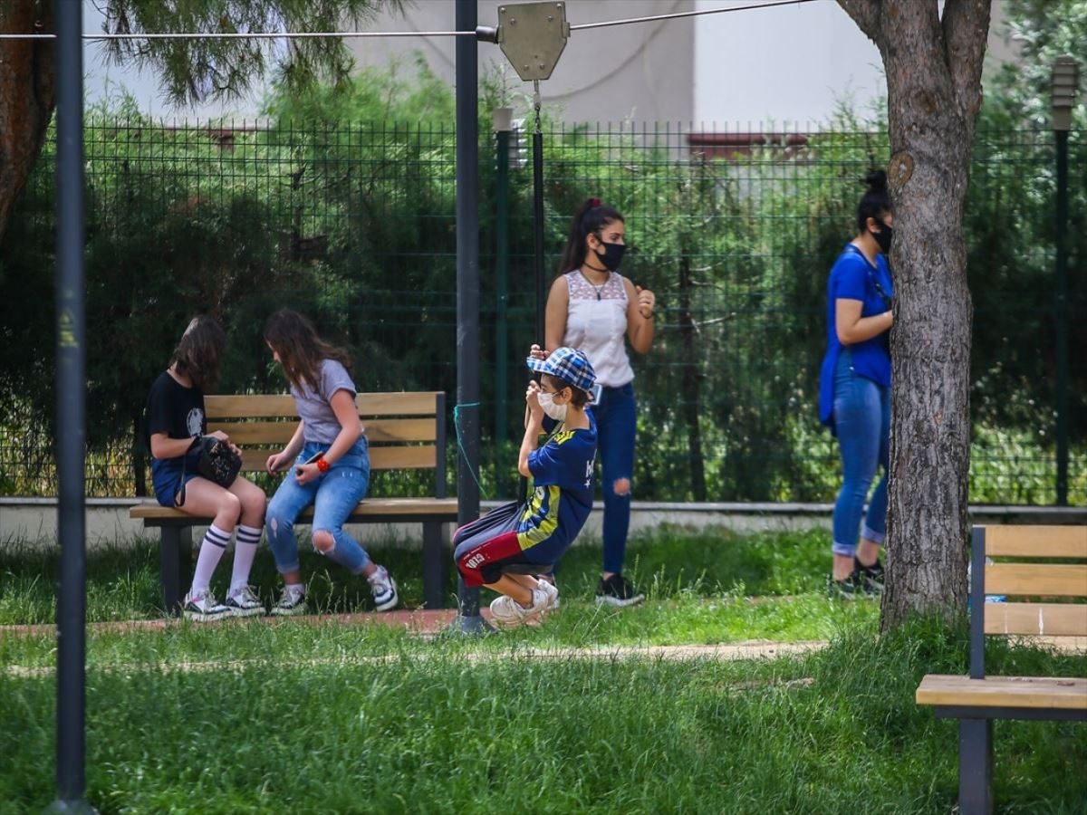 14 yaş altı çocukların sabırsızlıkla beklediği günden kareler