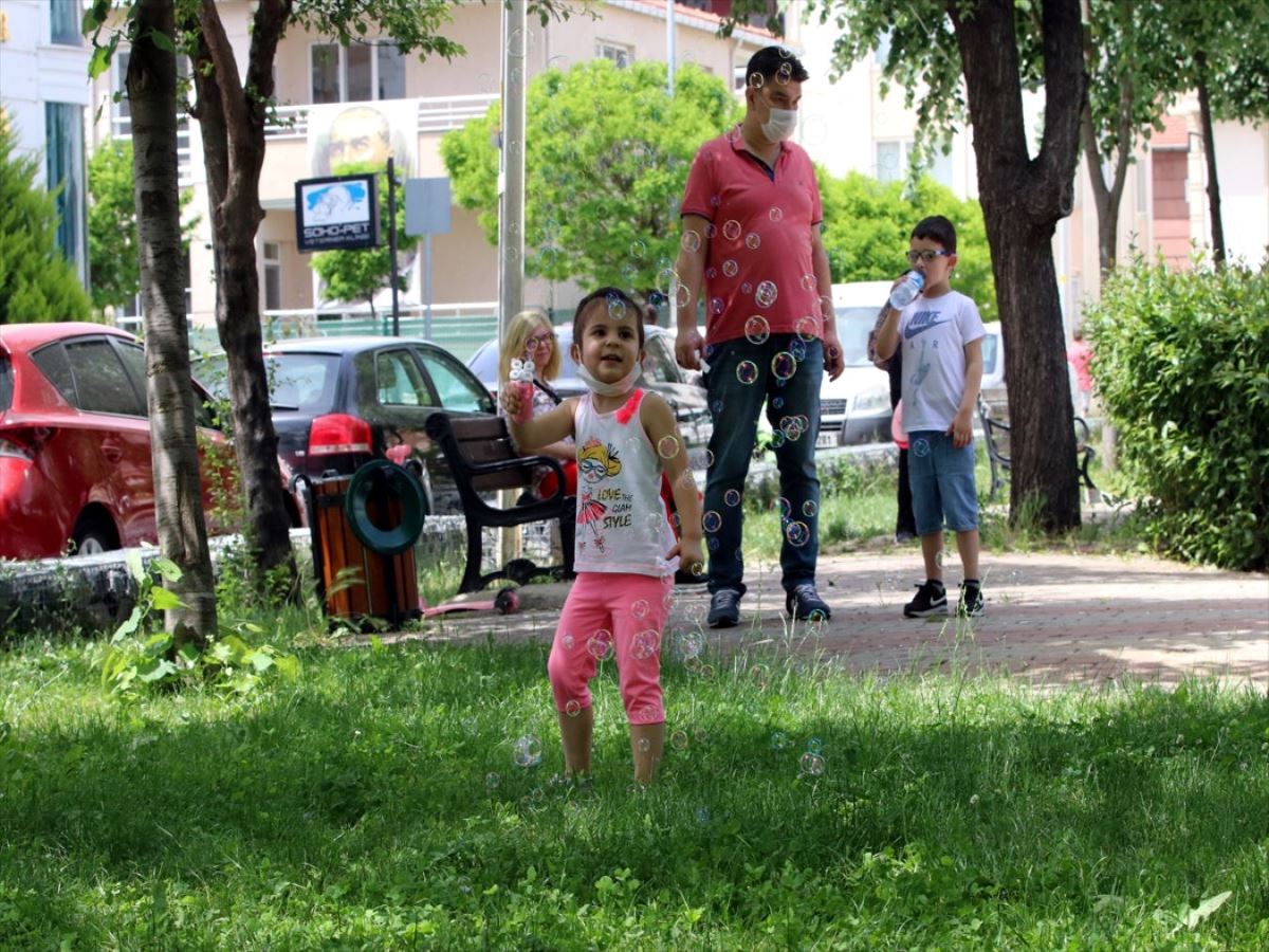 14 yaş altı çocukların sabırsızlıkla beklediği günden kareler