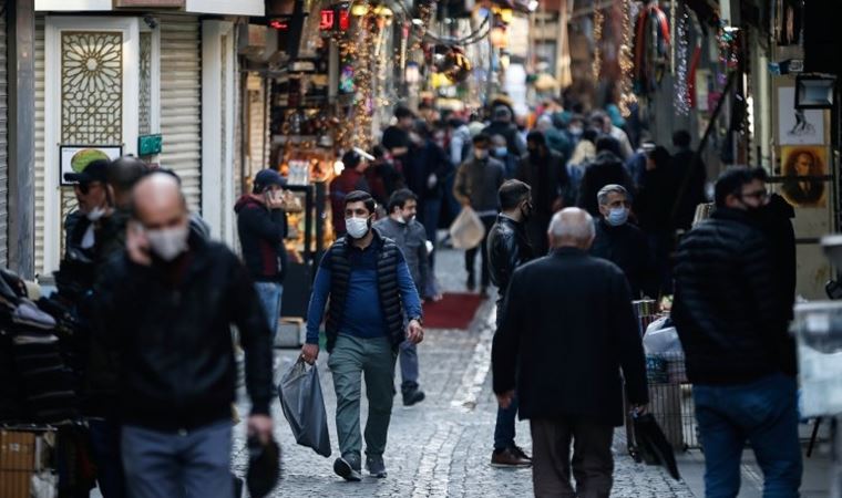 Türkiye'de 25 ilde maskesiz sokağa çıkmak yasaklandı