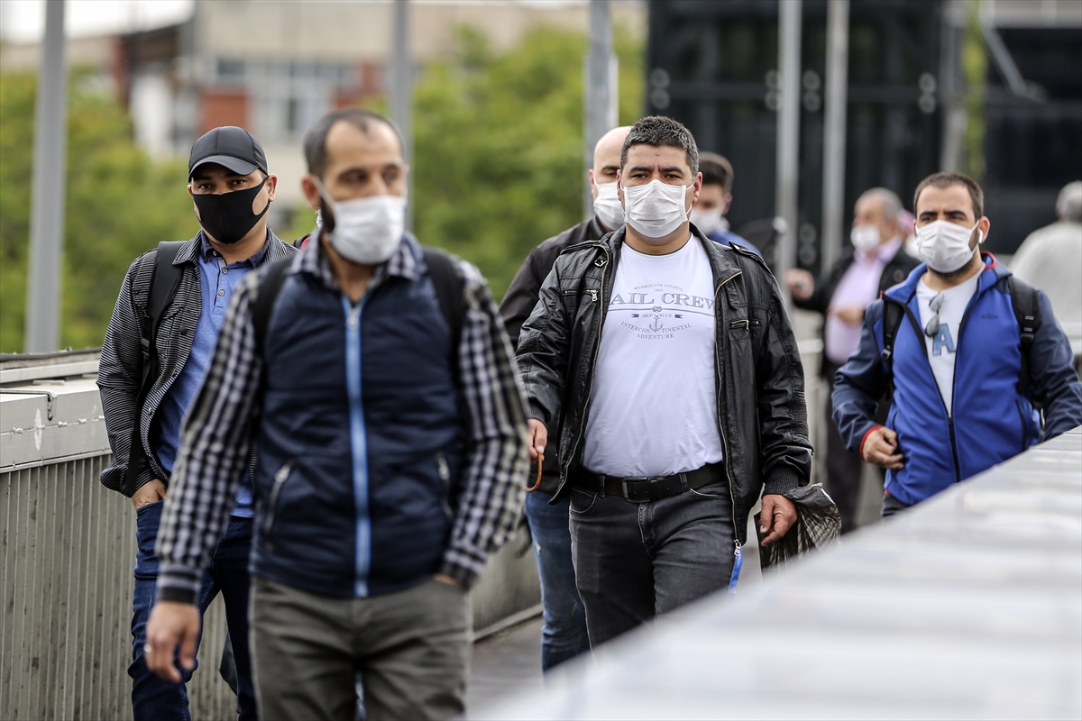 Bayram sonrası İstanbul’da ilk sabah hareketli başladı