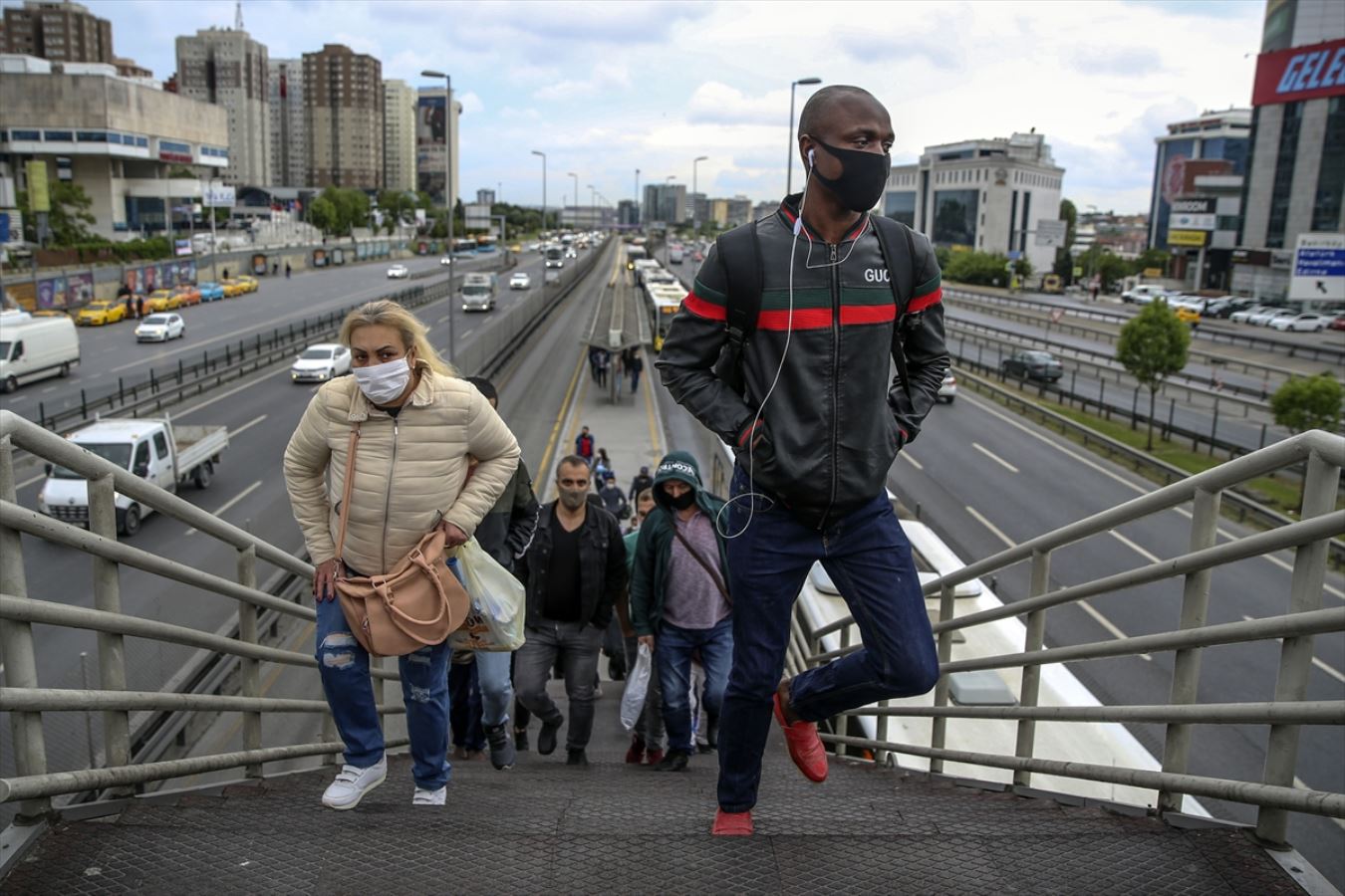 Bayram sonrası İstanbul’da ilk sabah hareketli başladı