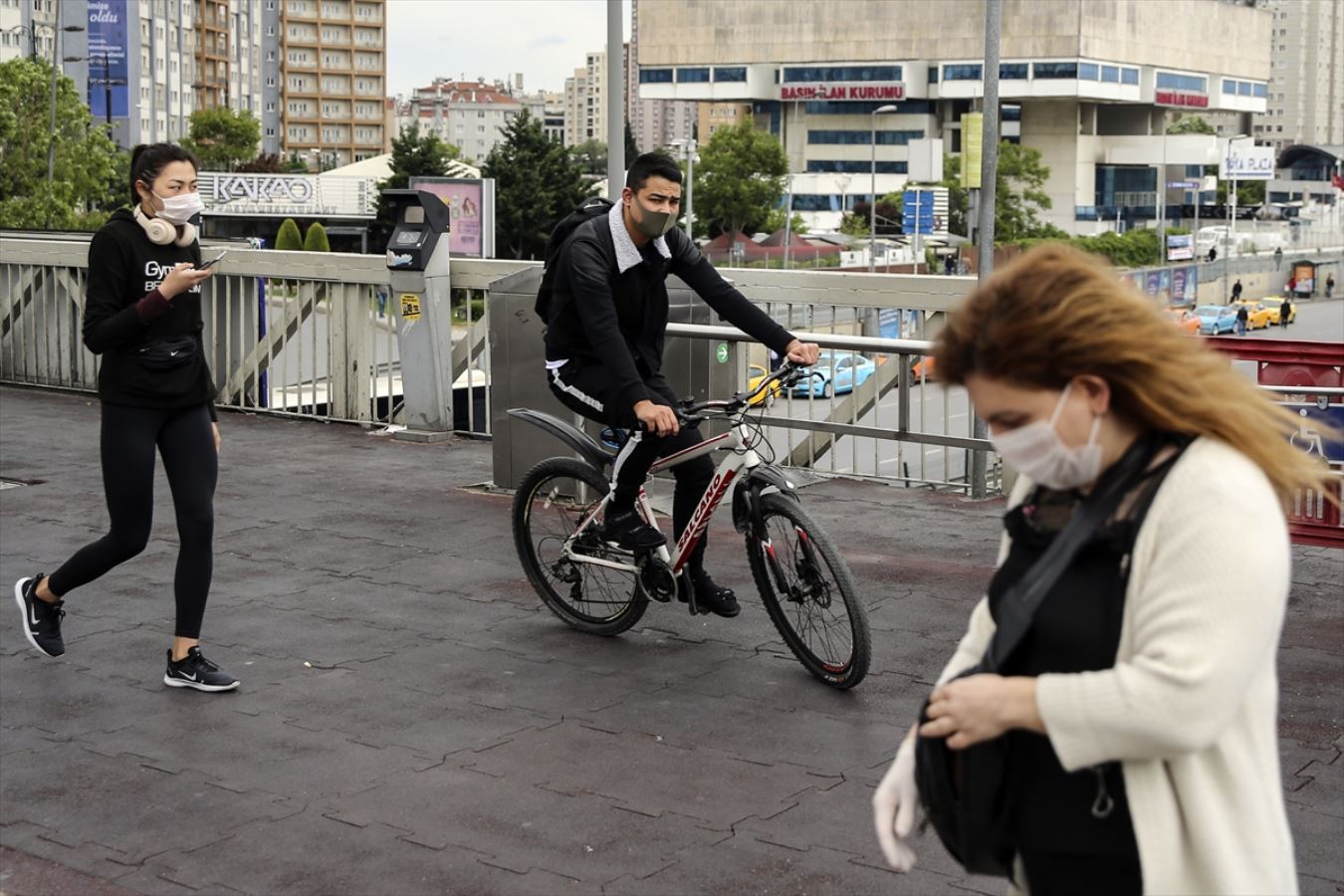 Bayram sonrası İstanbul’da ilk sabah hareketli başladı