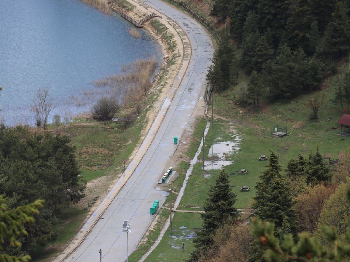 Abant Tabiat Parkı en sakin günlerini yaşıyor