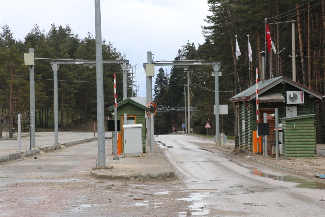 Abant Tabiat Parkı en sakin günlerini yaşıyor