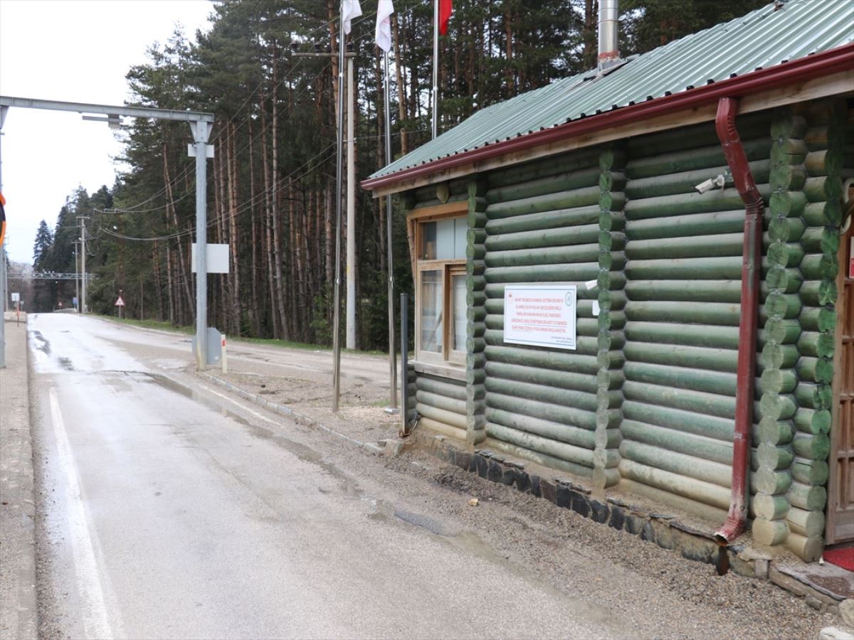 Abant Tabiat Parkı en sakin günlerini yaşıyor