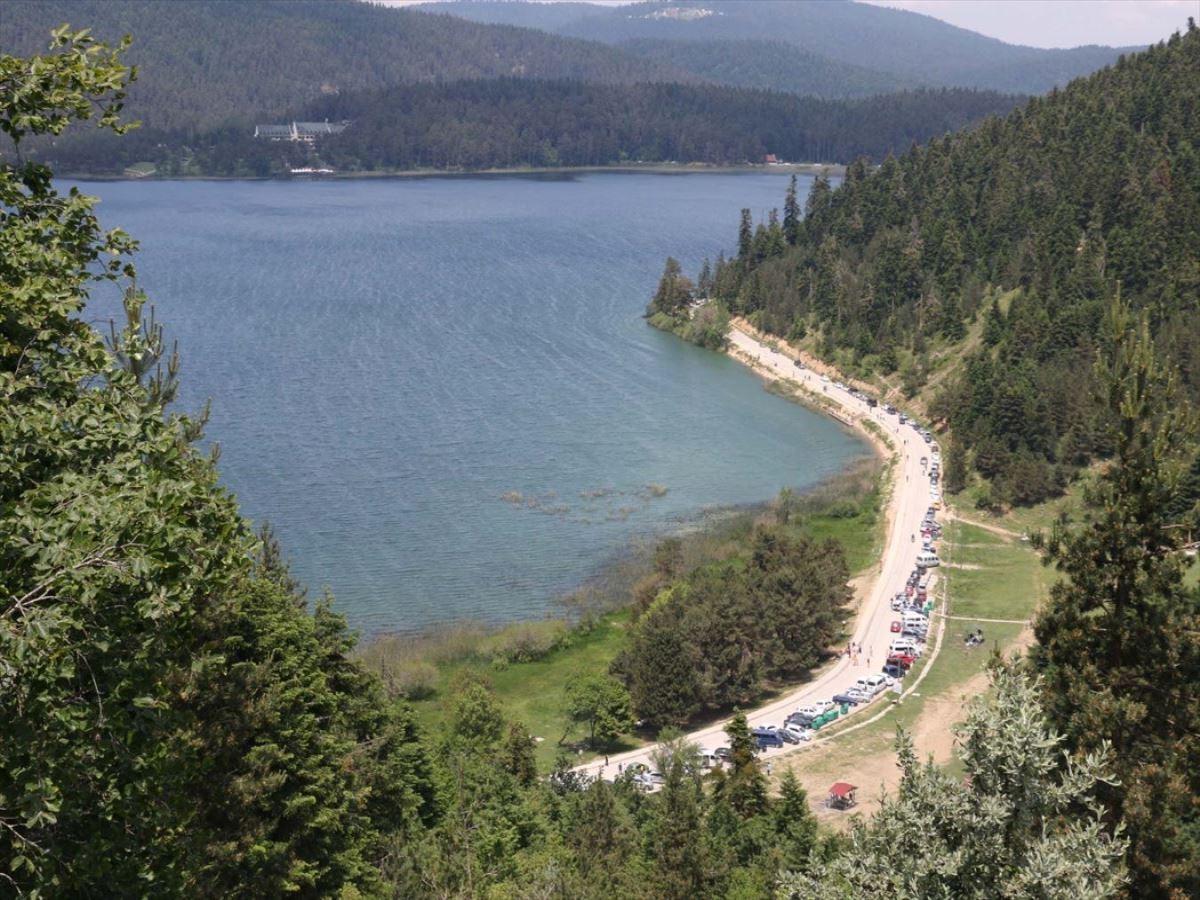 Abant Tabiat Parkı en sakin günlerini yaşıyor