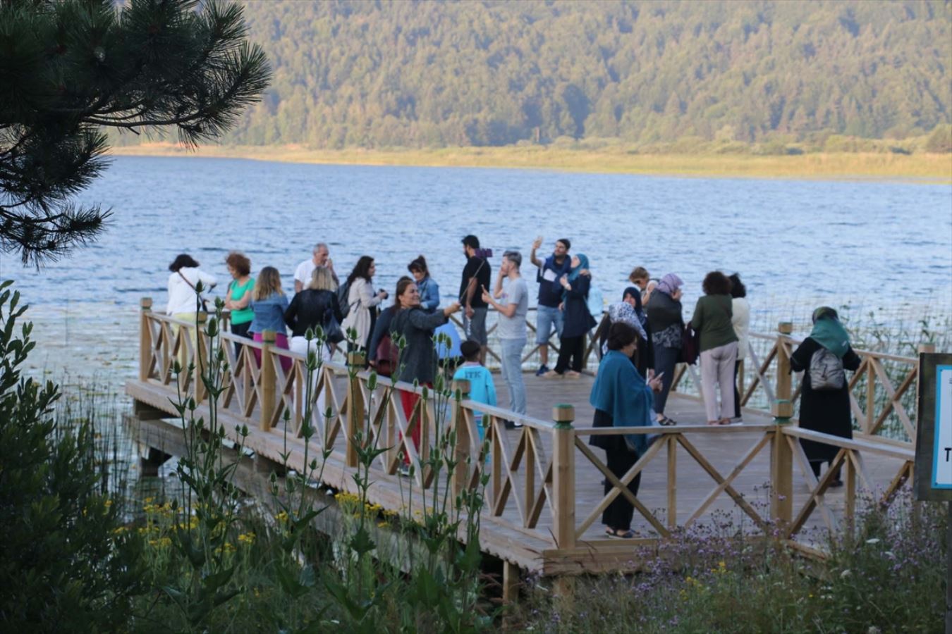 Abant Tabiat Parkı en sakin günlerini yaşıyor