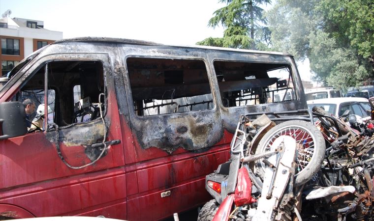 Kartal'da yediemin otoparkında yangın: 4 otomobil kullanılamaz hale geldi