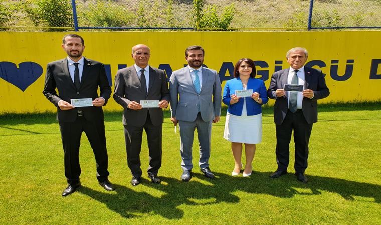 CHP'den Arkaragücü'ne destek ziyareti