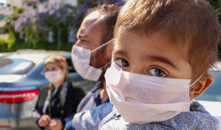 3 yaşındaki Nihat, tedavi sürecinde konuşmayı bıraktı