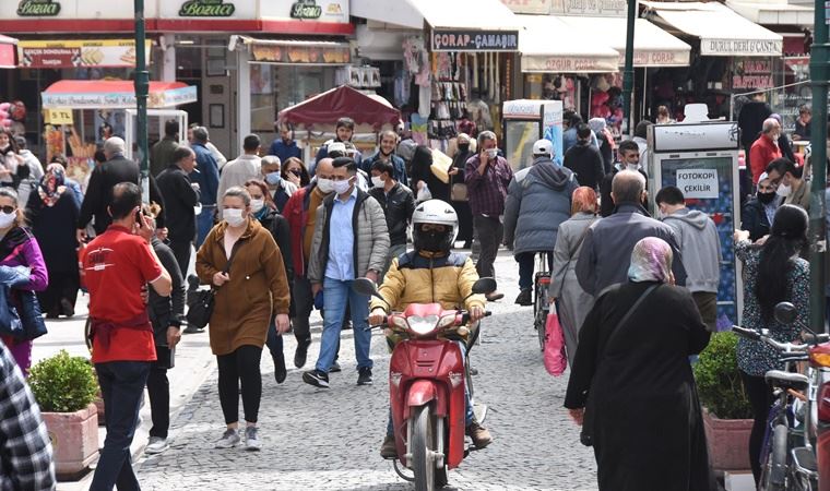 Bilim Kurulu Üyesi Ünal: Vaka sayıları düşmezse, kurallara geri dönüş olabilir