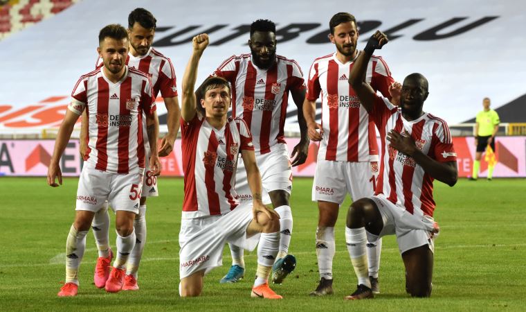 Sivasspor bir attı, çok kazandı!