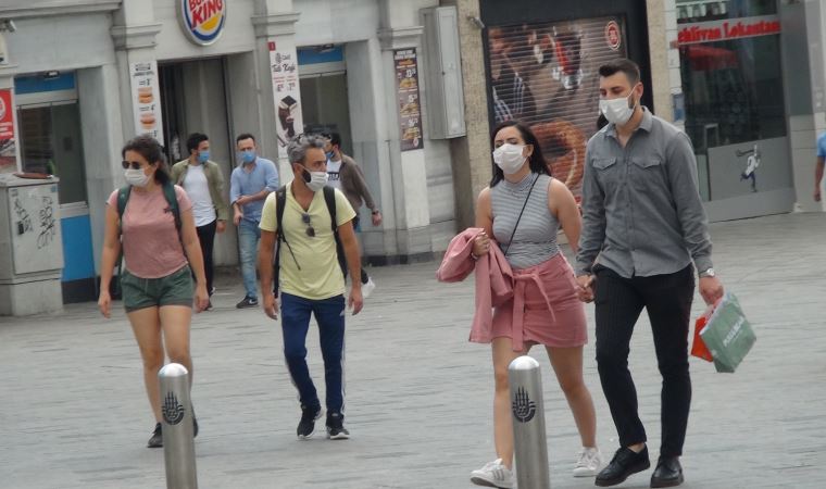 Kısıtlama bitti: Taksim Meydanı’na akın ettiler