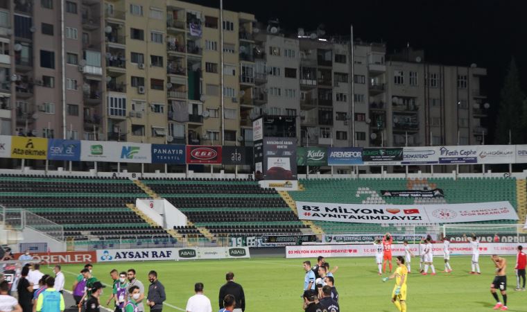 Beşiktaş aşkı için balkona!