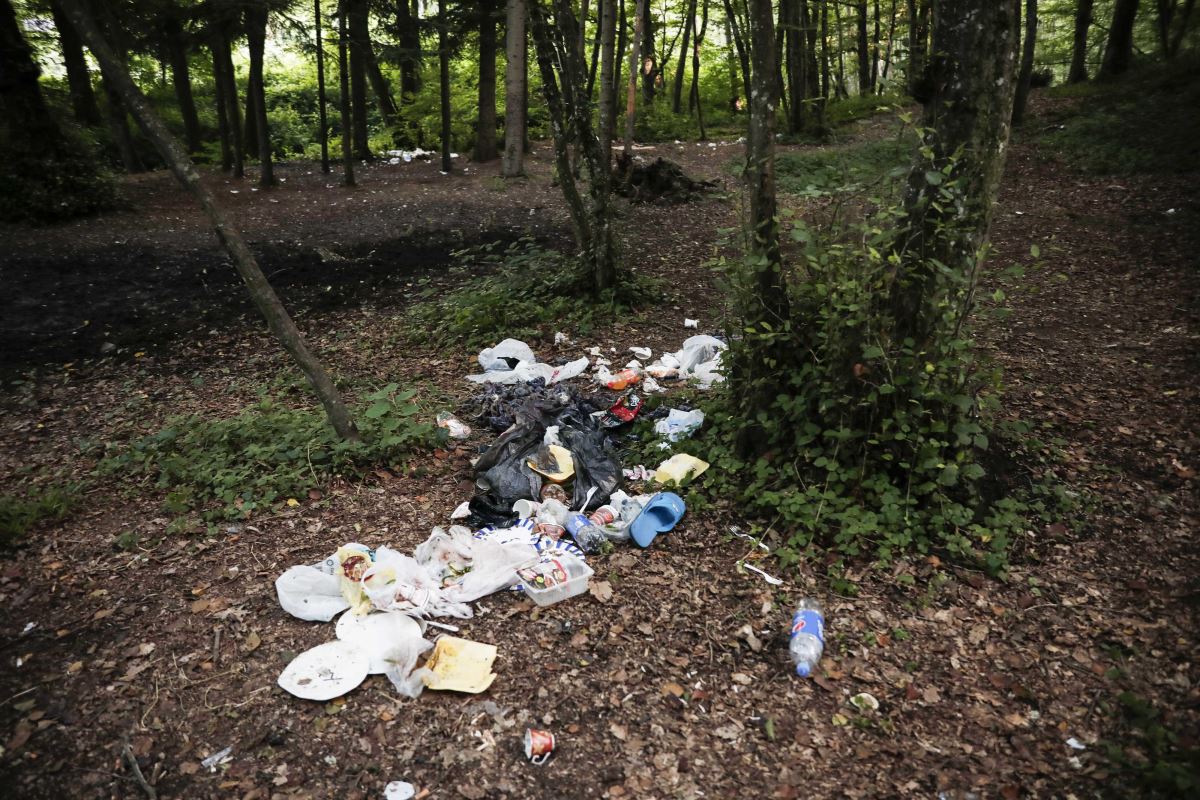 Belgrad Ormanı'nı çöplüğe çevirdiler