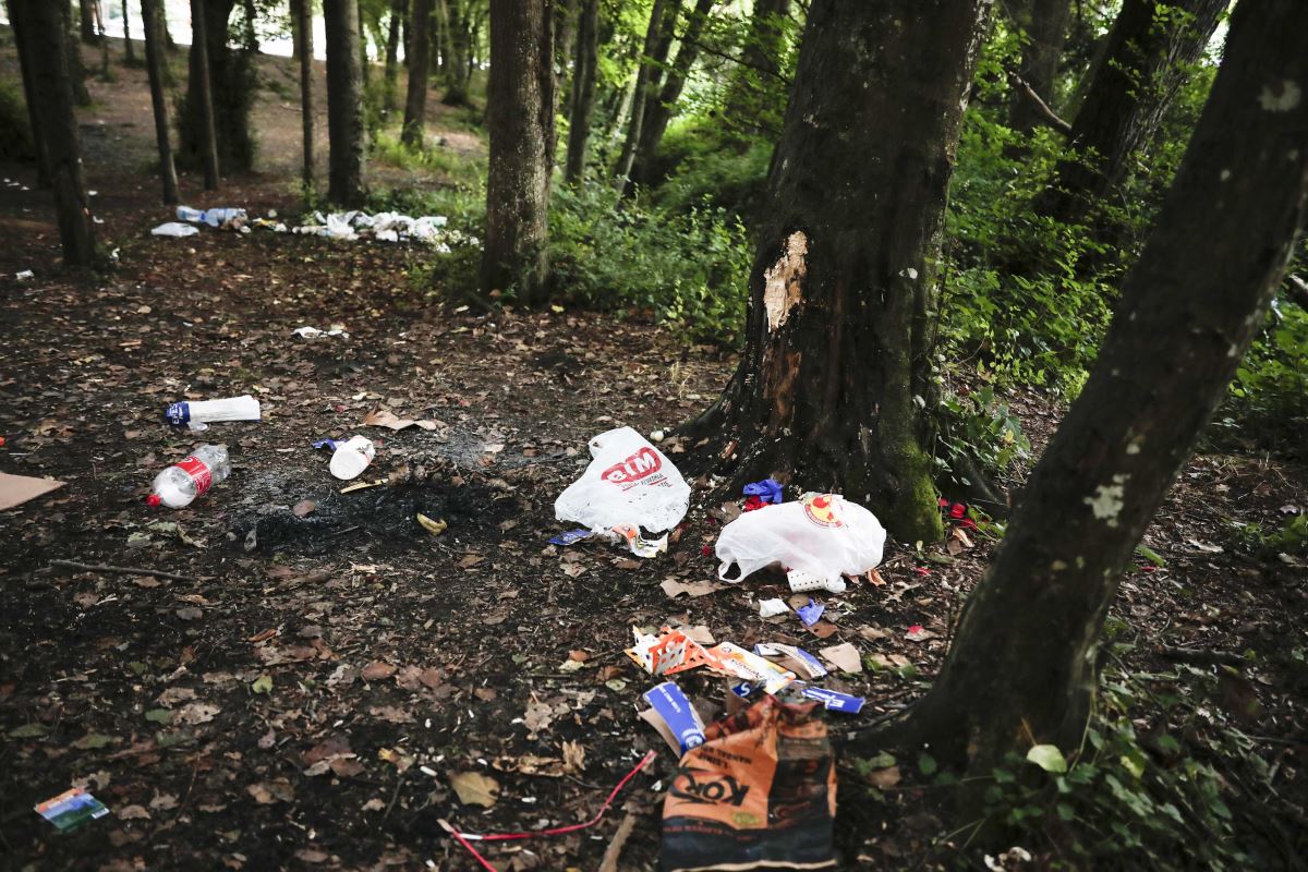 Belgrad Ormanı'nı çöplüğe çevirdiler