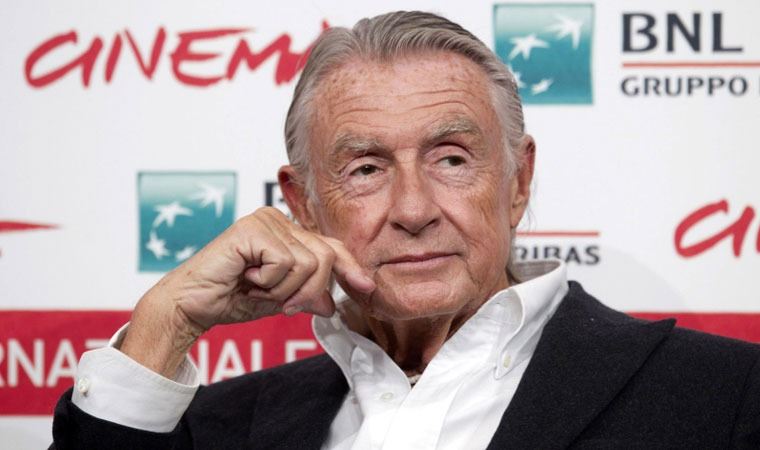 Amerikalı sinemacı Joel Schumacher hayata veda etti