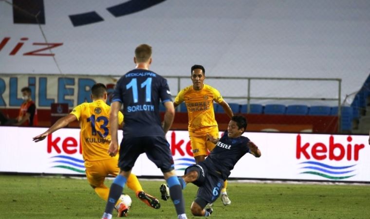 Trabzonspor Ankaragücü'ne de takıldı  zirve karıştı