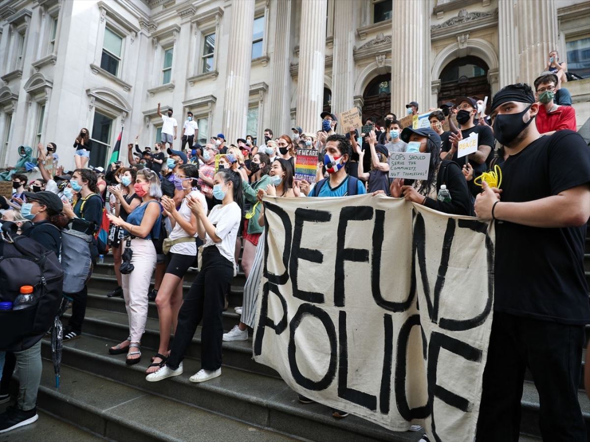 New York belediye binası önündeki "George Floyd" protestoları devam ediyor