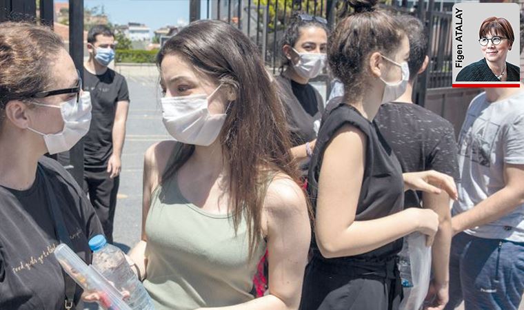 Koronavirüs gölgesinde yapılan YKS’de birçok sağlık ihlali yaşandı