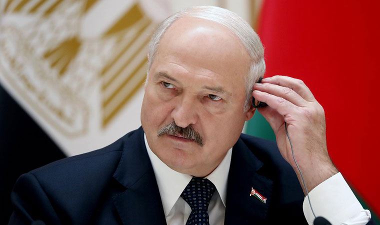 Belarus'ta başkan hükümeti feshetti