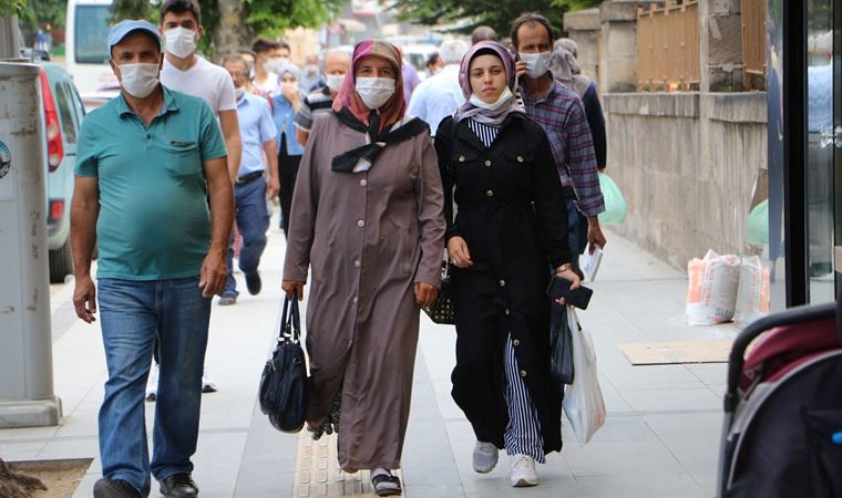 Tokat'ta cenazeye ve nişana katılan 75 kişide koronavirüs tespit edildi