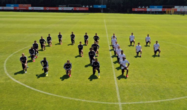 Beşiktaşlı futbolcular George Floyd için