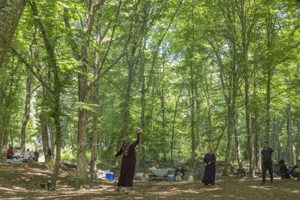 Belgrad Ormanı tıklım tıklım doldu... Uzun araç kuyrukları oluştu