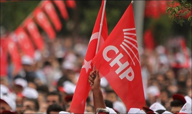 CHP İzmir İl Başkanı Deniz Yücel: 'AKP iktidarının son çırpınışlarını gösteriyor'