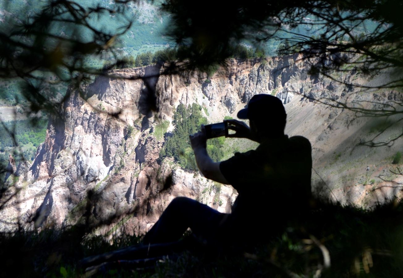 Ardahan'ın "peribacaları" turizme kazandırılıyor