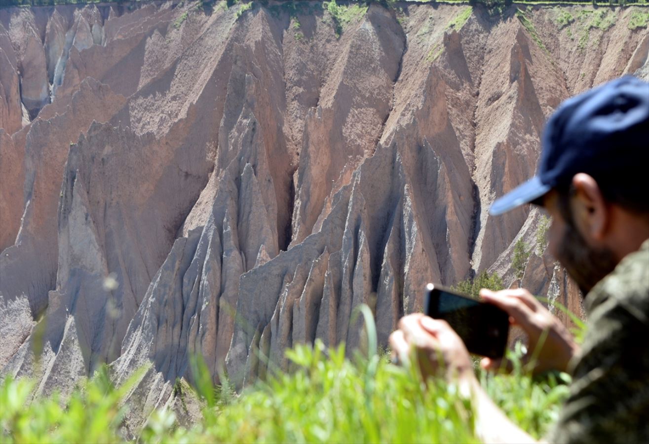 Ardahan'ın "peribacaları" turizme kazandırılıyor