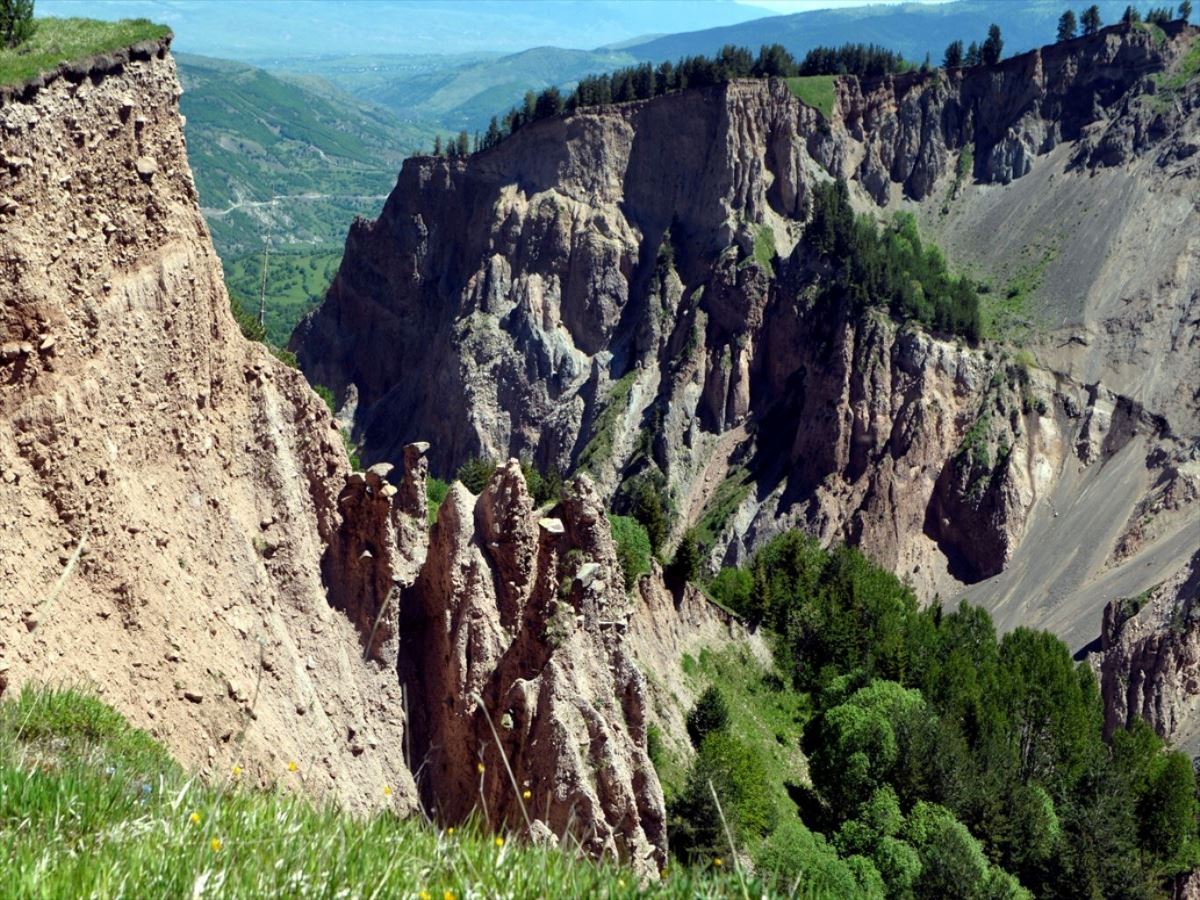 Ardahan'ın "peribacaları" turizme kazandırılıyor