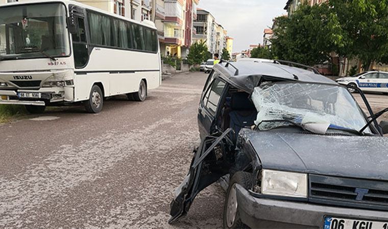 Minibüs ile otomobil çarpıştı: 3 yaralı