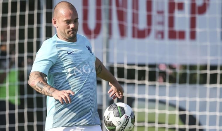 Denizlispor'dan Sneijder'e: Gelebilirsin