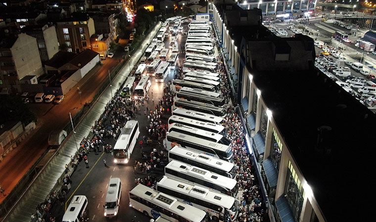 Otogarda yasağa rağmen asker uğurlama yoğunluğu