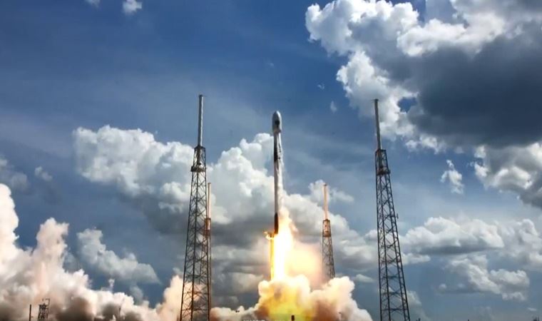 SpaceX ABD ordusuna ait GPS uydusunu uzaya gönderdi