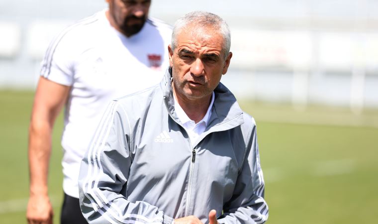 Rıza Çalımbay: Sivasspor şampiyon adayıdır!