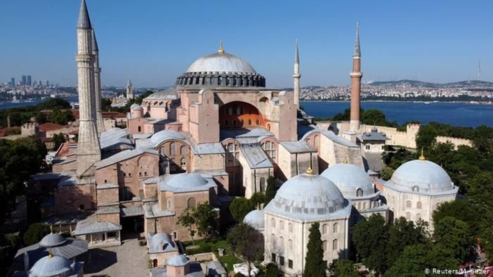 Ayasofya'daki semboller ne olacak?