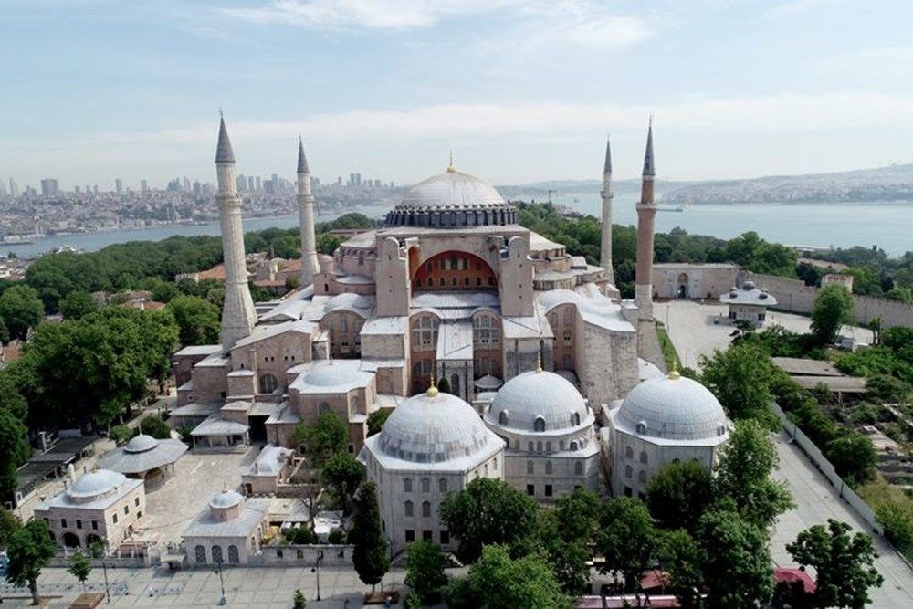 Ayasofya'daki semboller ne olacak?