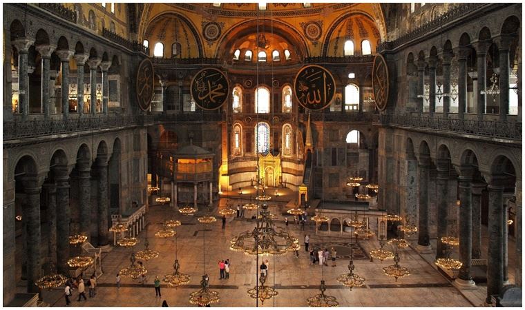 Bloomberg’den Ayasofya yorumu: Erdoğan İslamcı Türkiye’nin doğuşunu teyit etti